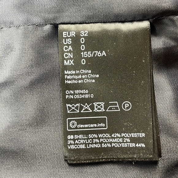 H&M Women’s Navy Blue and Tan Plaid Long Belted Two Button Jacket, size 0 - Picture 3 of 13